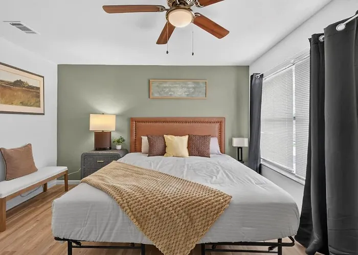 Holiday home Cozy Townhome With Private Backyard Killeen