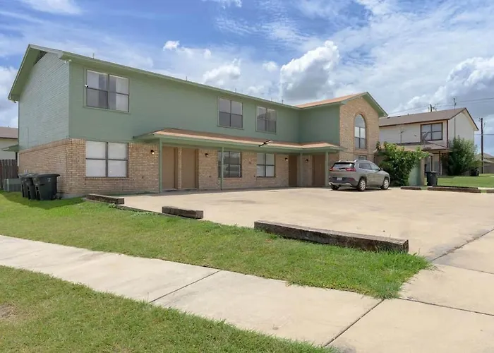 Holiday home Cozy Townhome With Private Backyard Killeen